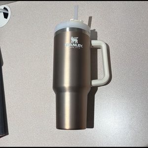 Stanley 40oz Quencher Rose Glow